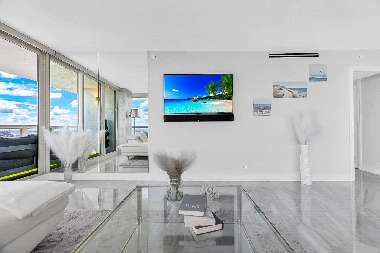 Incredible Waterfront Penthouse With Bay View Apartment Miami Exterior photo