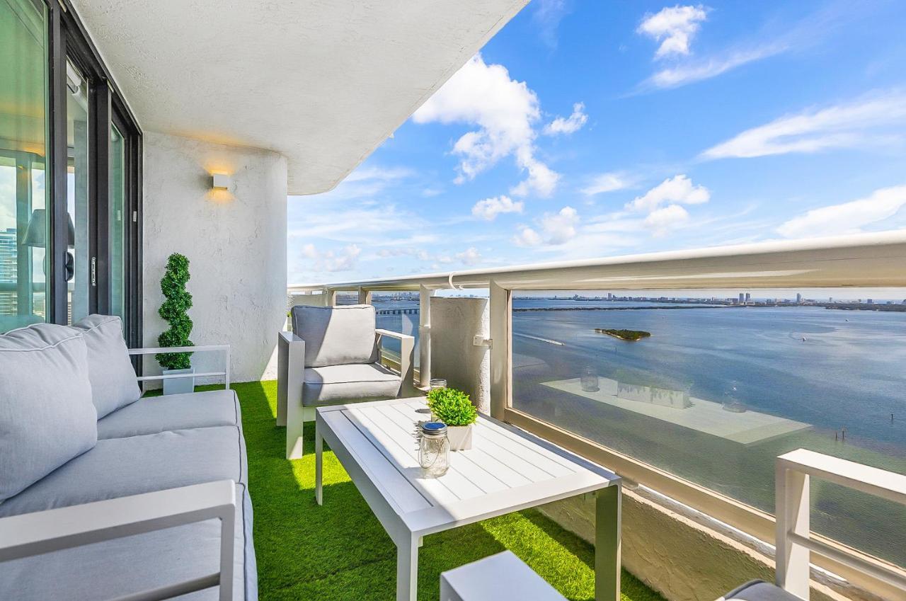 Incredible Waterfront Penthouse With Bay View Apartment Miami Exterior photo